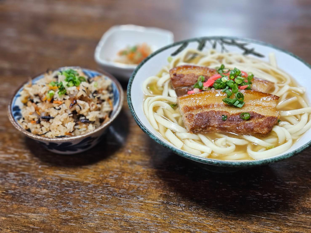 ジューシーと沖縄そばセット｜本部町ちむどんどん