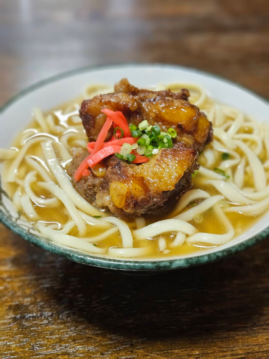 とろとろ軟骨ソーキそば｜本部町の名物料理